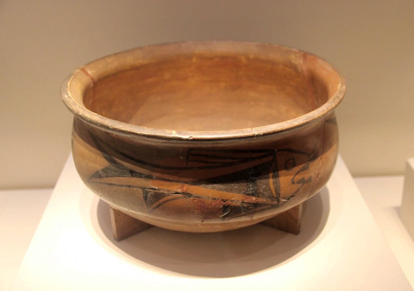 Yangshao cord-marked Neolithic pottery, Shaanxi